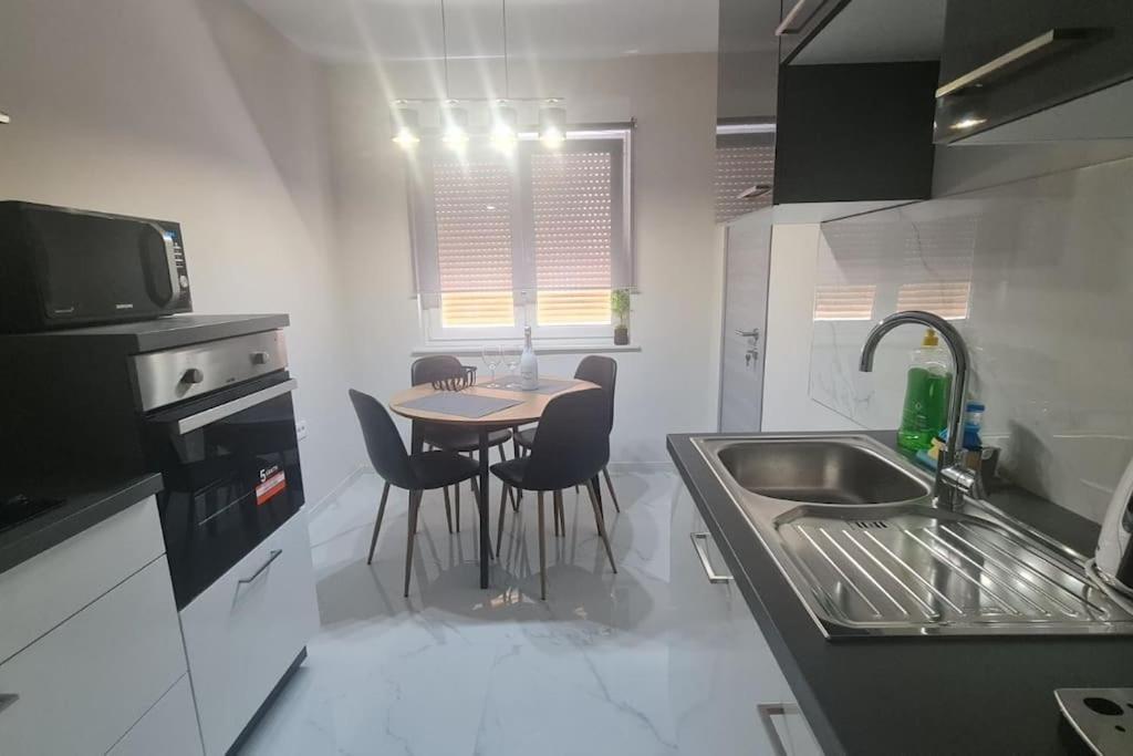 Mias Luxury Apartment Fiume Kültér fotó